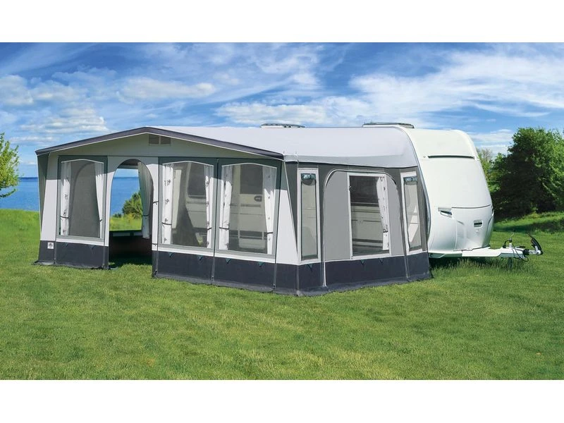 Brand Caravanvoortent Topas 350 1 Brand Caravanvoortent Topas 350